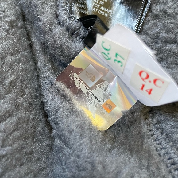 The North Face Men’s Leo Full Zip Sweater - Picture 6 of 7